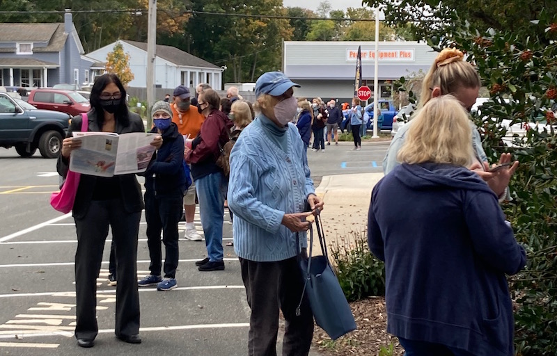 Early Voting line, Mattituck